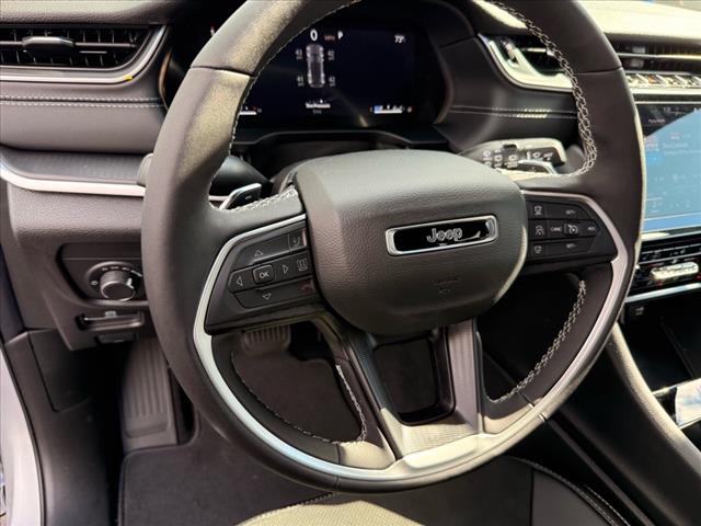 2025 Jeep Grand Cherokee LAREDO X 4X4