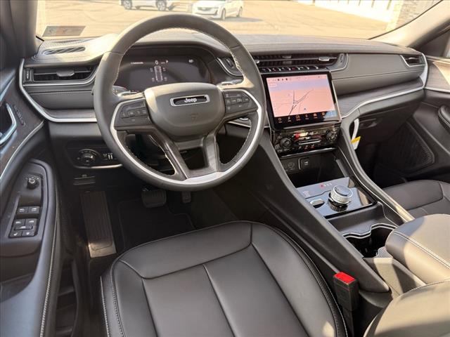 2025 Jeep Grand Cherokee LIMITED 4X4