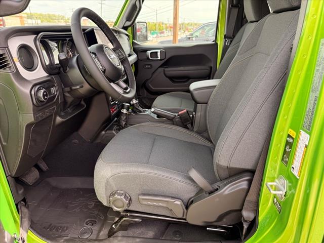 2025 Jeep Gladiator WILLYS 4X4