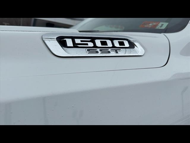 2025 RAM 1500 BIG HORN 4X4 CREW CAB 57