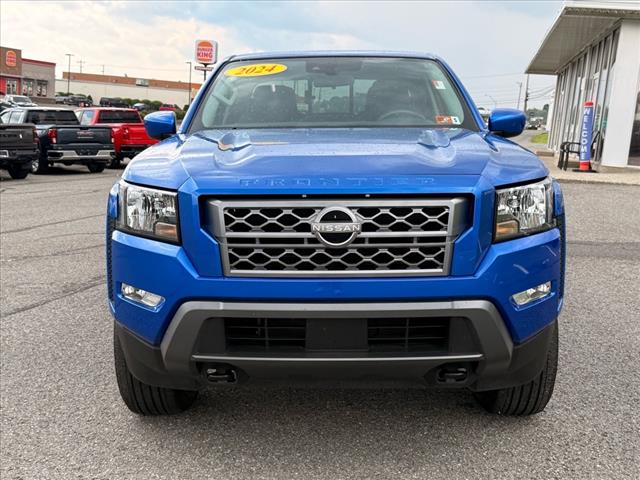 2024 Nissan Frontier CREW CAB 4X4 SV
