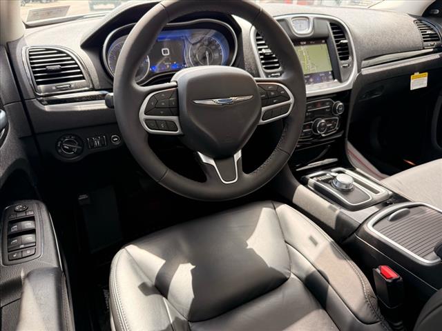 2023 Chrysler 300 Touring L