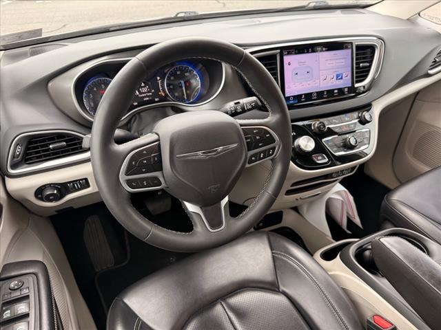 2023 Chrysler Pacifica TOURING L FWD
