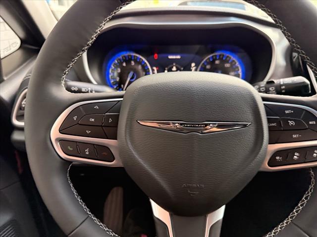 2026 Chrysler Pacifica SELECT FWD