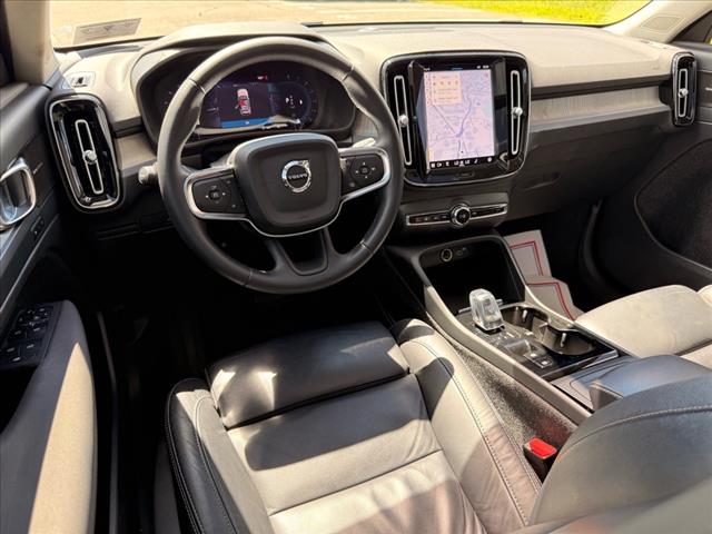 2023 Volvo XC40 B5 AWD PLUS DARK THEME