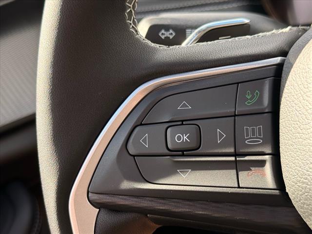 2025 Jeep Grand Cherokee LAREDO X 4X4