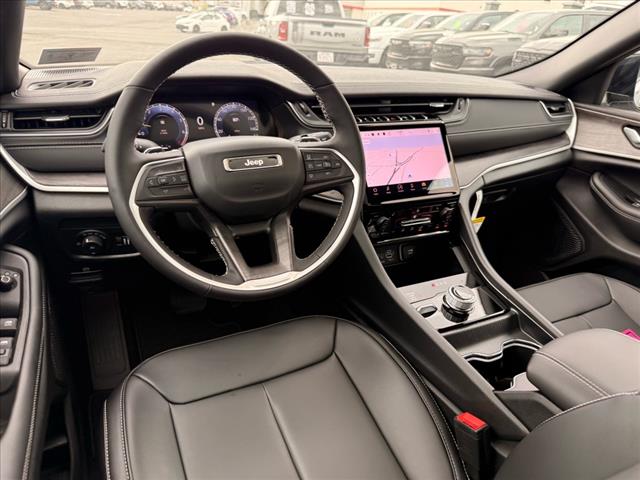 2025 Jeep Grand Cherokee LIMITED 4X4