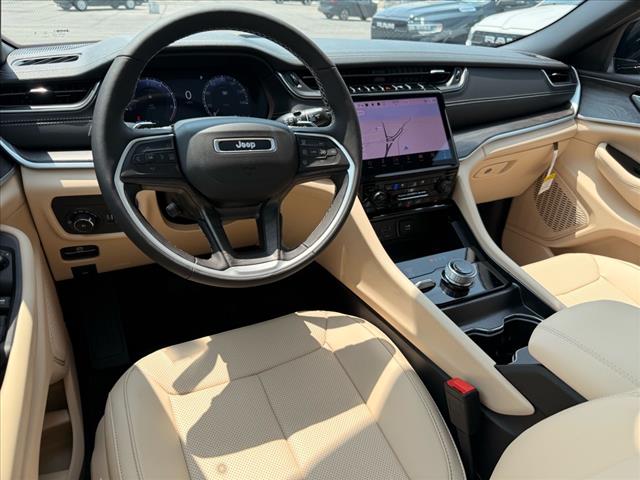 2025 Jeep Grand Cherokee LIMITED 4X4