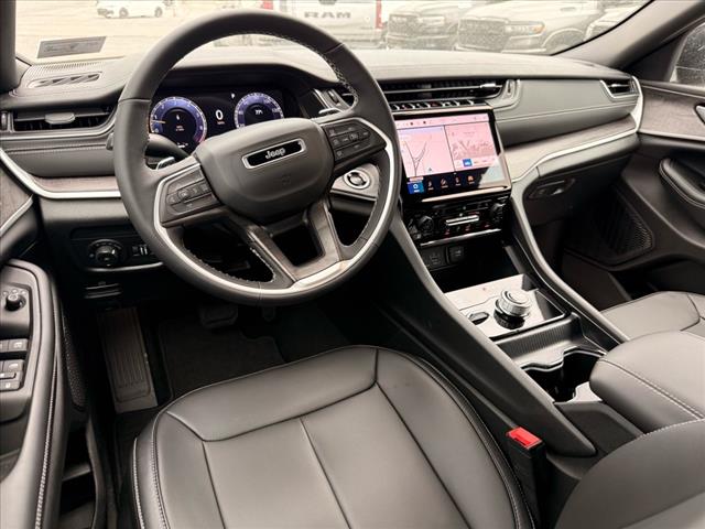 2025 Jeep Grand Cherokee LIMITED 4X4
