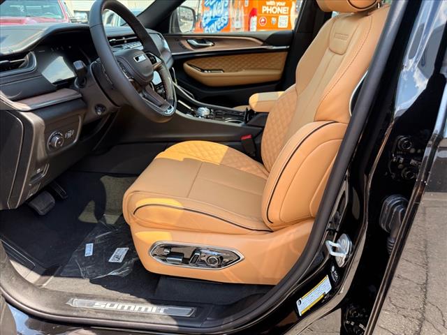 2025 Jeep Grand Cherokee SUMMIT 4X4