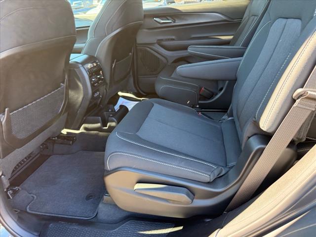 2025 Jeep Grand Cherokee L LAREDO X 4X4