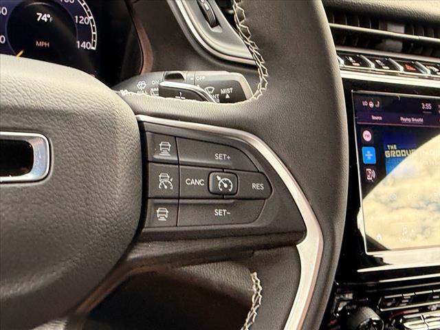 2025 Jeep Grand Cherokee L LAREDO X 4X4