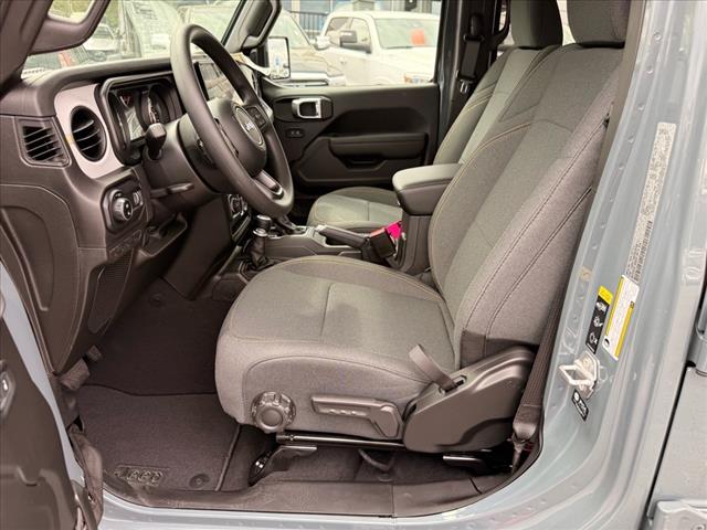 2025 Jeep Gladiator NIGHTHAWK 4X4 *LTD AVAIL*