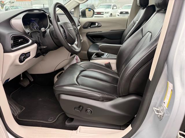 2023 Chrysler Pacifica TOURING L FWD