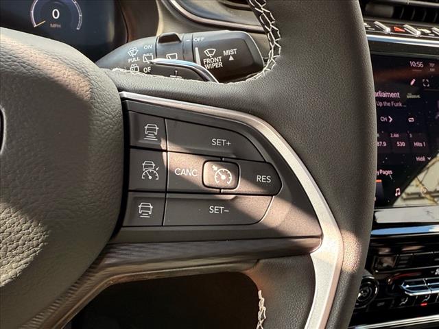 2025 Jeep Grand Cherokee LAREDO X 4X4