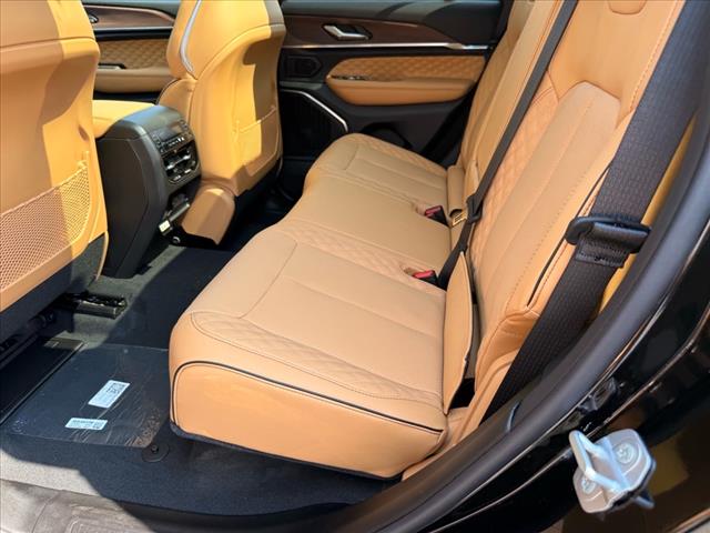 2025 Jeep Grand Cherokee SUMMIT 4X4