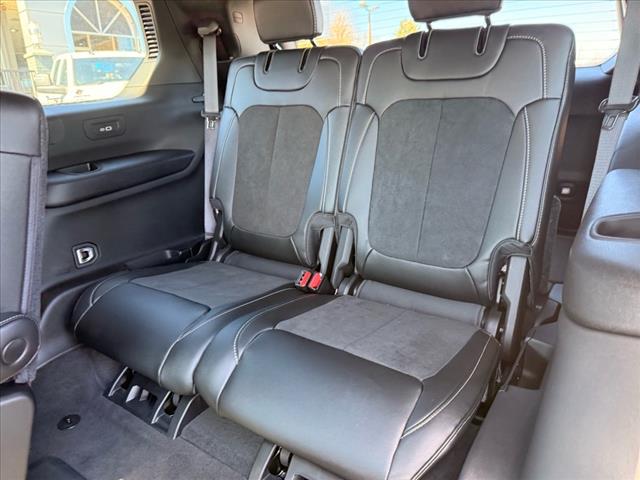 2025 Jeep Grand Cherokee L LAREDO X 4X4