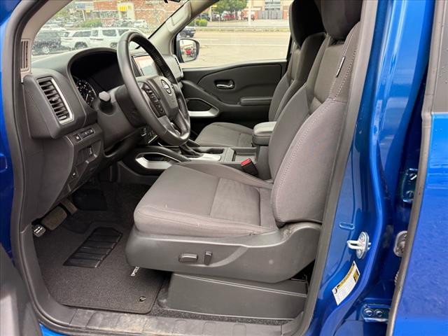 2024 Nissan Frontier CREW CAB 4X4 SV