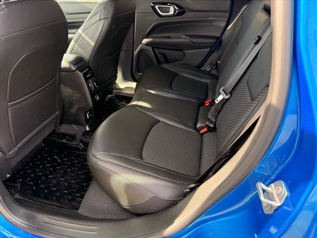 2025 Jeep Compass LATITUDE 4X4