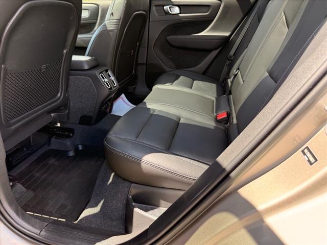 2023 Volvo XC40 B5 AWD PLUS DARK THEME