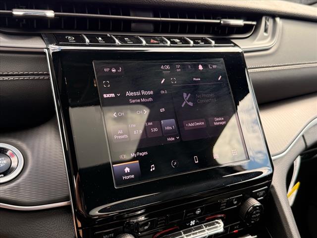 2025 Jeep Grand Cherokee LAREDO X 4X4