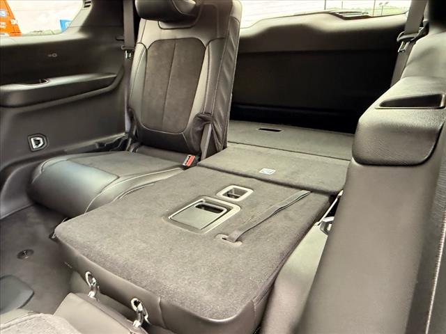 2025 Jeep Grand Cherokee L LAREDO X 4X4