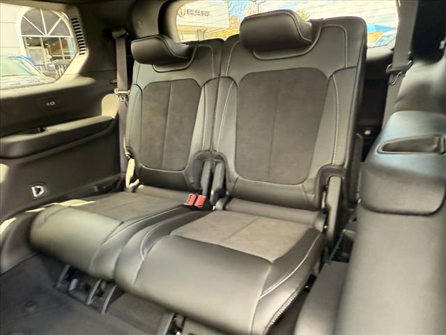 2025 Jeep Grand Cherokee L LAREDO X 4X4