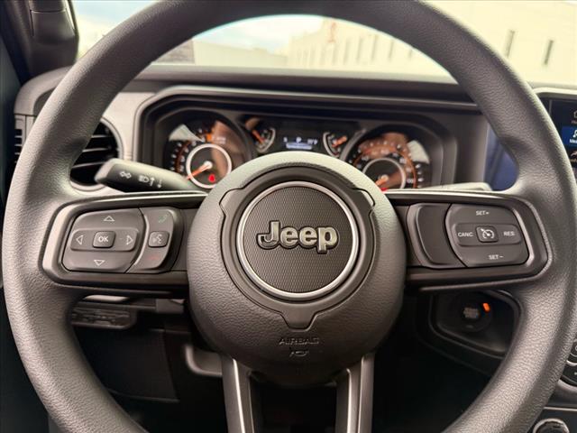 2025 Jeep Gladiator NIGHTHAWK 4X4 *LTD AVAIL*