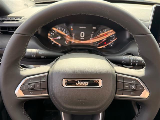 2025 Jeep Compass LATITUDE 4X4