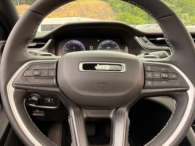 2025 Jeep Grand Cherokee L LAREDO X 4X4