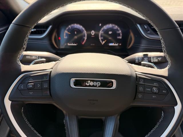 2025 Jeep Grand Cherokee L LAREDO X 4X4
