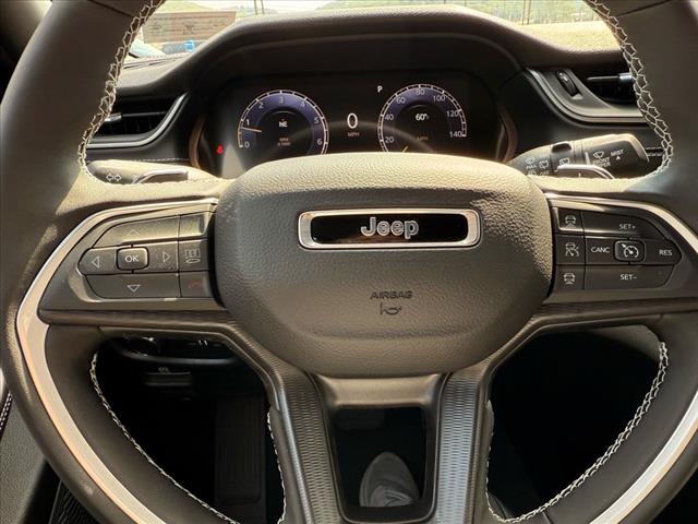 2025 Jeep Grand Cherokee L LAREDO X 4X4