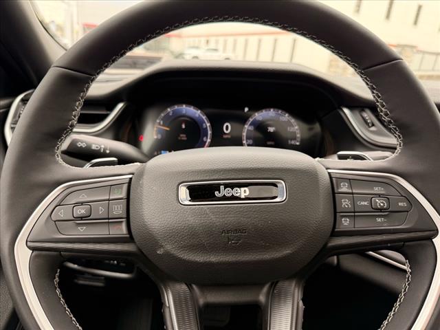 2025 Jeep Grand Cherokee L LAREDO X 4X4