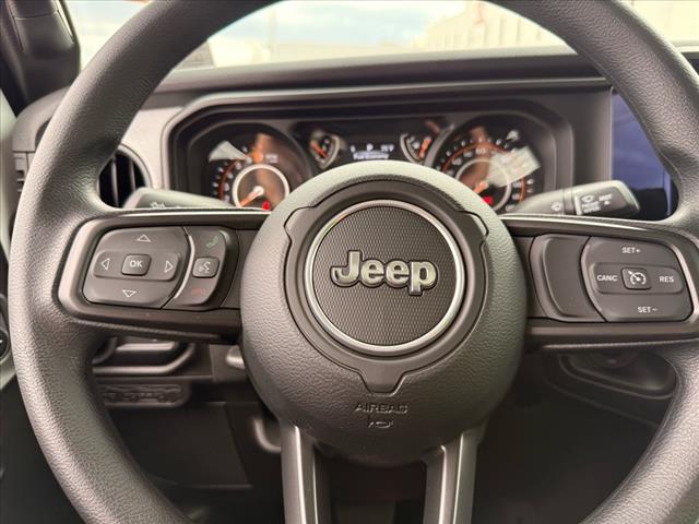 2025 Jeep Gladiator NIGHTHAWK 4X4 *LTD AVAIL*