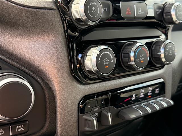 2026 RAM 1500 WARLOCK 4X4 CREW CAB 57