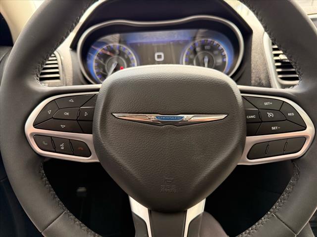 2023 Chrysler 300 Touring L