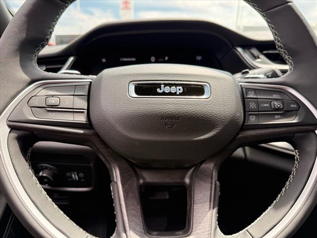 2025 Jeep Grand Cherokee LIMITED 4X4