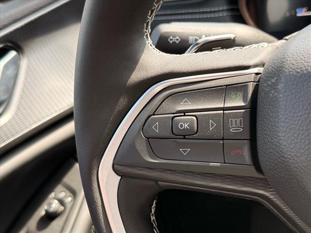 2025 Jeep Grand Cherokee L LAREDO X 4X4