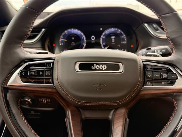2025 Jeep Grand Cherokee L SUMMIT 4X4