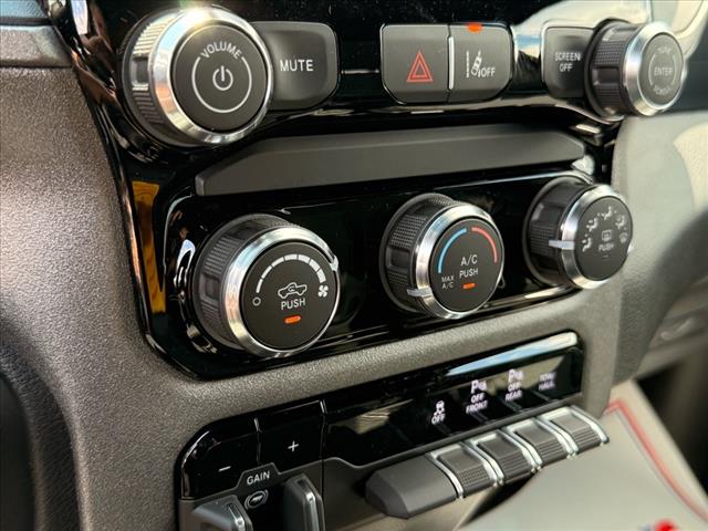 2026 RAM 1500 WARLOCK 4X4 CREW CAB 57