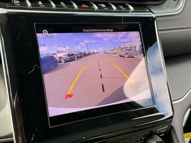 2025 Jeep Grand Cherokee LAREDO X 4X4