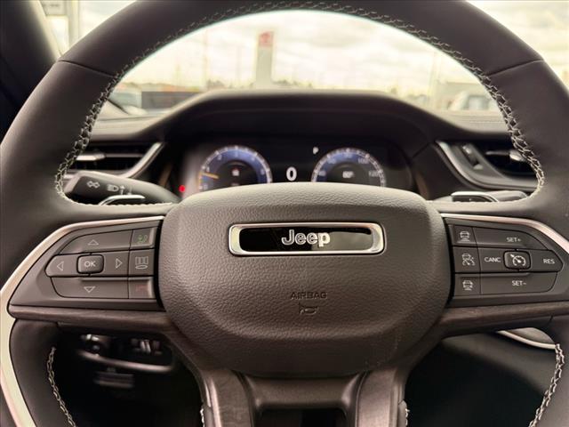2025 Jeep Grand Cherokee LIMITED 4X4