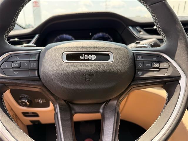 2025 Jeep Grand Cherokee LIMITED 4X4