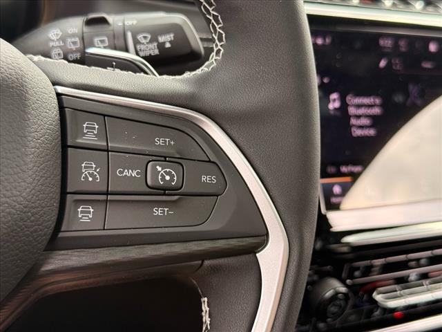2025 Jeep Grand Cherokee L LAREDO X 4X4