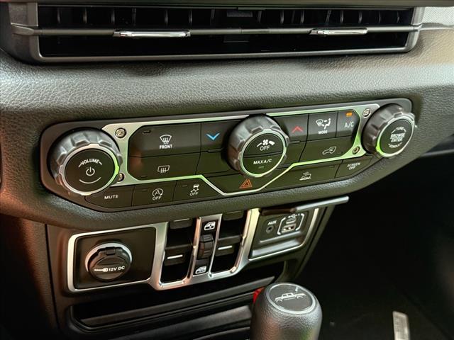 2025 Jeep Gladiator SPORT S 4X4