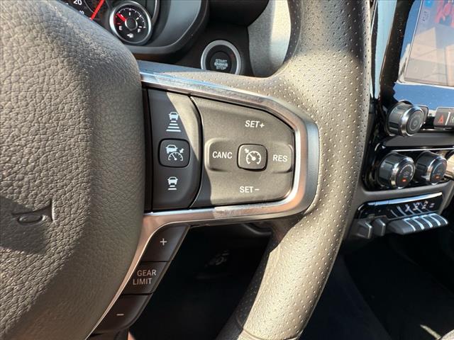 2025 RAM 1500 TRADESMAN 4X4 CREW CAB 5