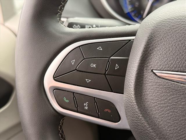 2023 Chrysler Pacifica TOURING L FWD