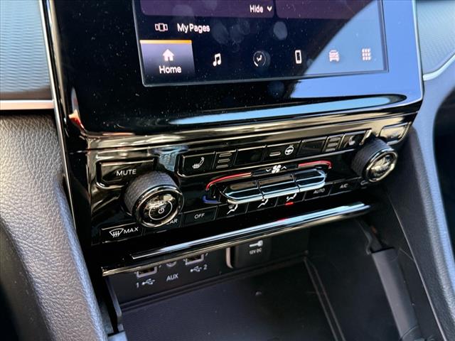 2025 Jeep Grand Cherokee L LAREDO X 4X4