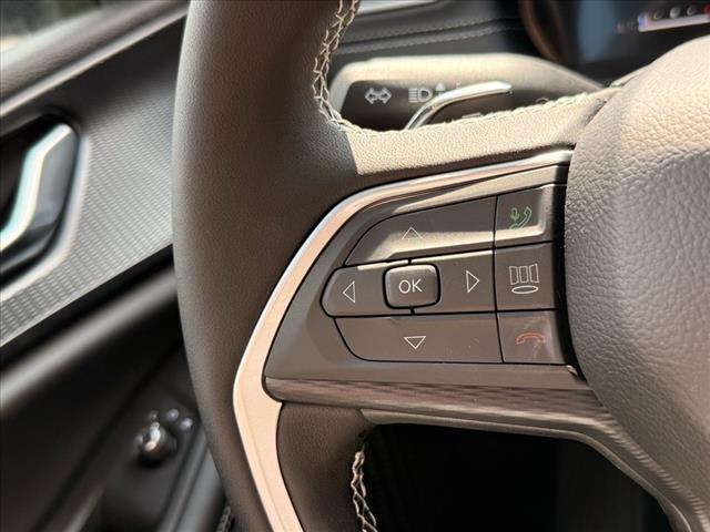 2025 Jeep Grand Cherokee L LAREDO X 4X4