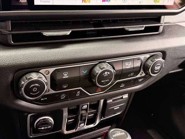 2025 Jeep Gladiator NIGHTHAWK 4X4 *LTD AVAIL*